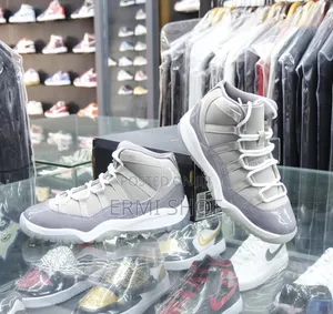 Men's J11 Retro Shoe