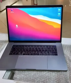 New Laptop Apple MacBook Pro 2016 16GB Intel Core I7 SSD 256GB