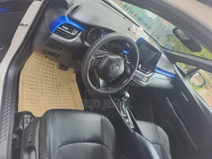 Toyota C-HR 2017 White