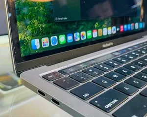 New Laptop Apple MacBook Pro M1 8GB Apple M1 Pro SSD 256GB