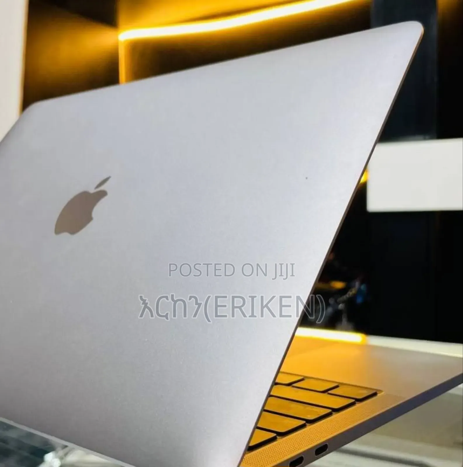 New Laptop Apple MacBook Pro M1 8GB Apple M1 Pro SSD 256GB