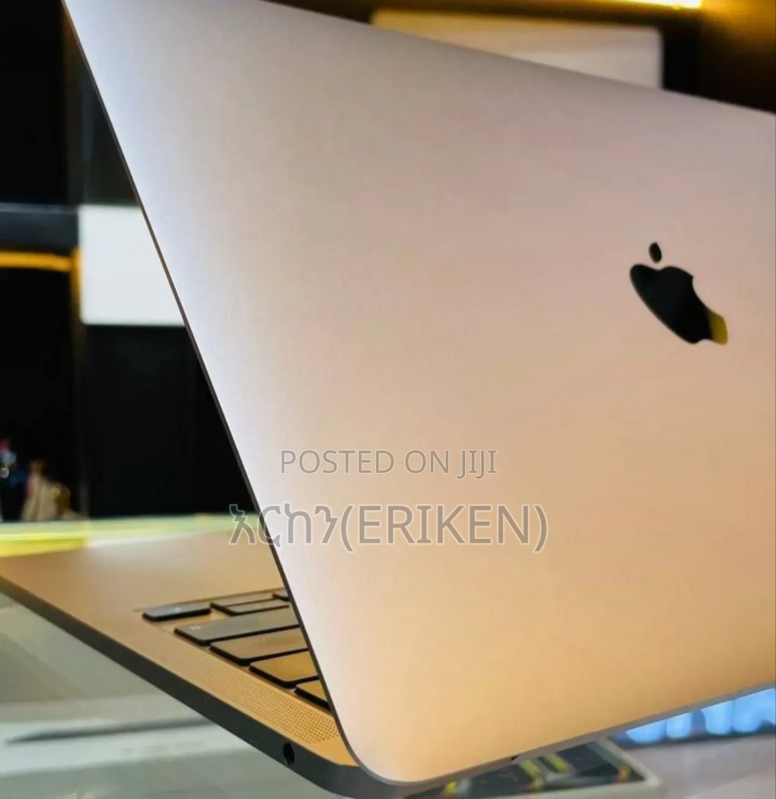 New Laptop Apple MacBook Pro M1 8GB Apple M1 Pro SSD 256GB