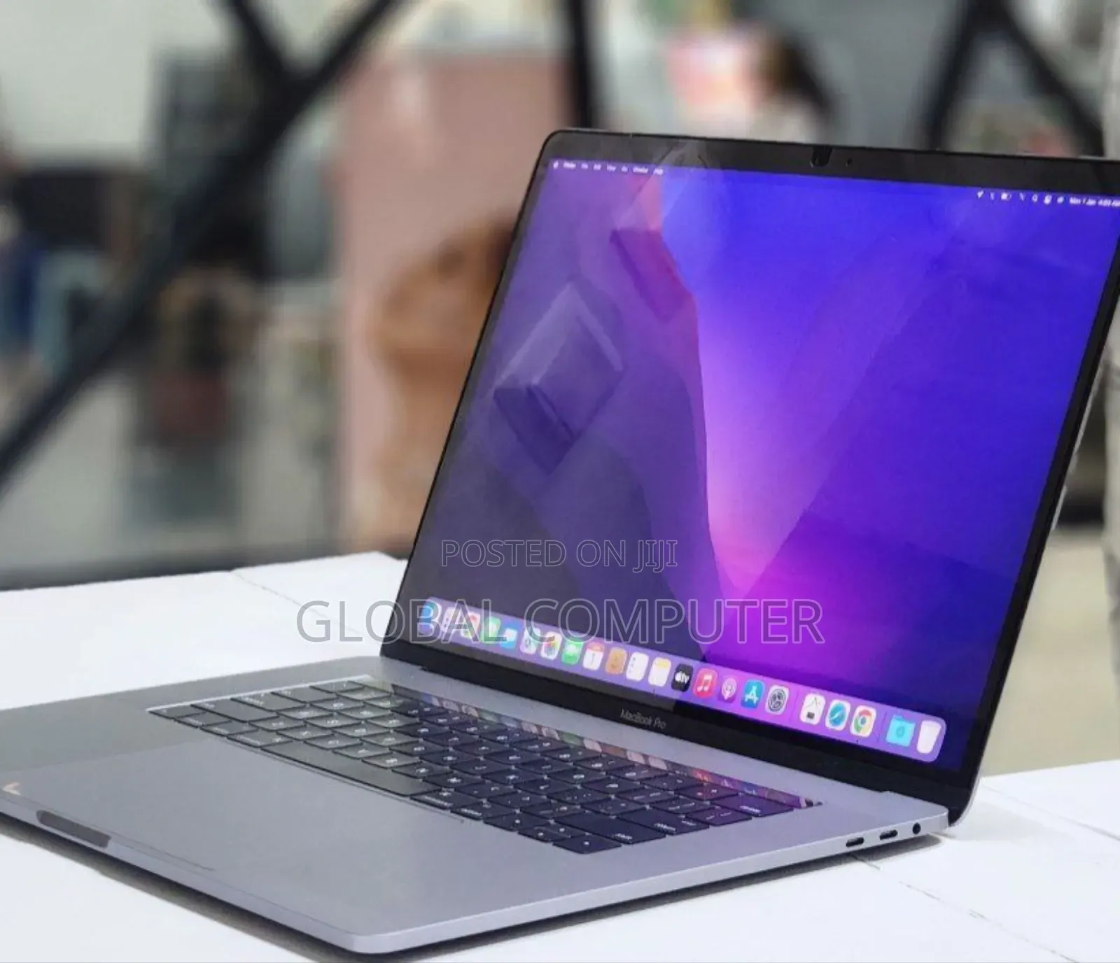 New Laptop Apple MacBook Pro 2016 16GB Intel Core I7 SSD 256GB