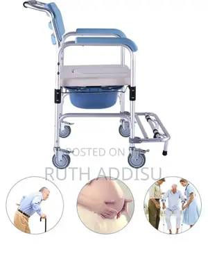Photo - Commode Chair衼我doir Strong Wheel Chair麻雀medical Commode