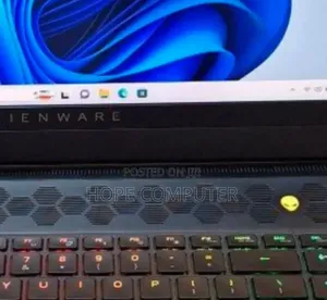 New Laptop Alienware M17x R2 32GB Intel Core I7 SSD 1T