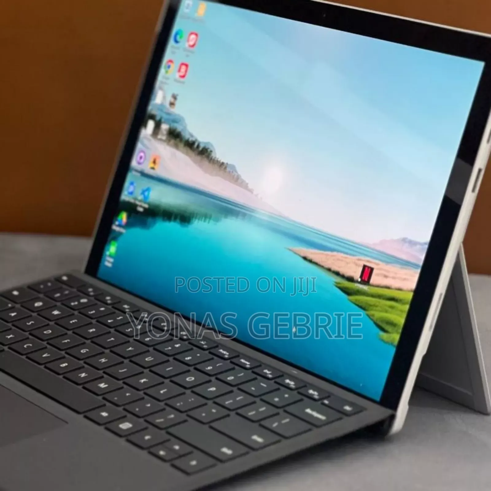 New Laptop Microsoft Surface 8GB Intel Core I5 SSD 256GB