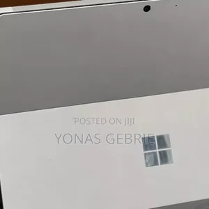 New Laptop Microsoft Surface 8GB Intel Core I5 SSD 256GB