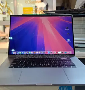 Photo - New Laptop Apple MacBook Pro 2019 32GB Intel Core I9 SSD 1T