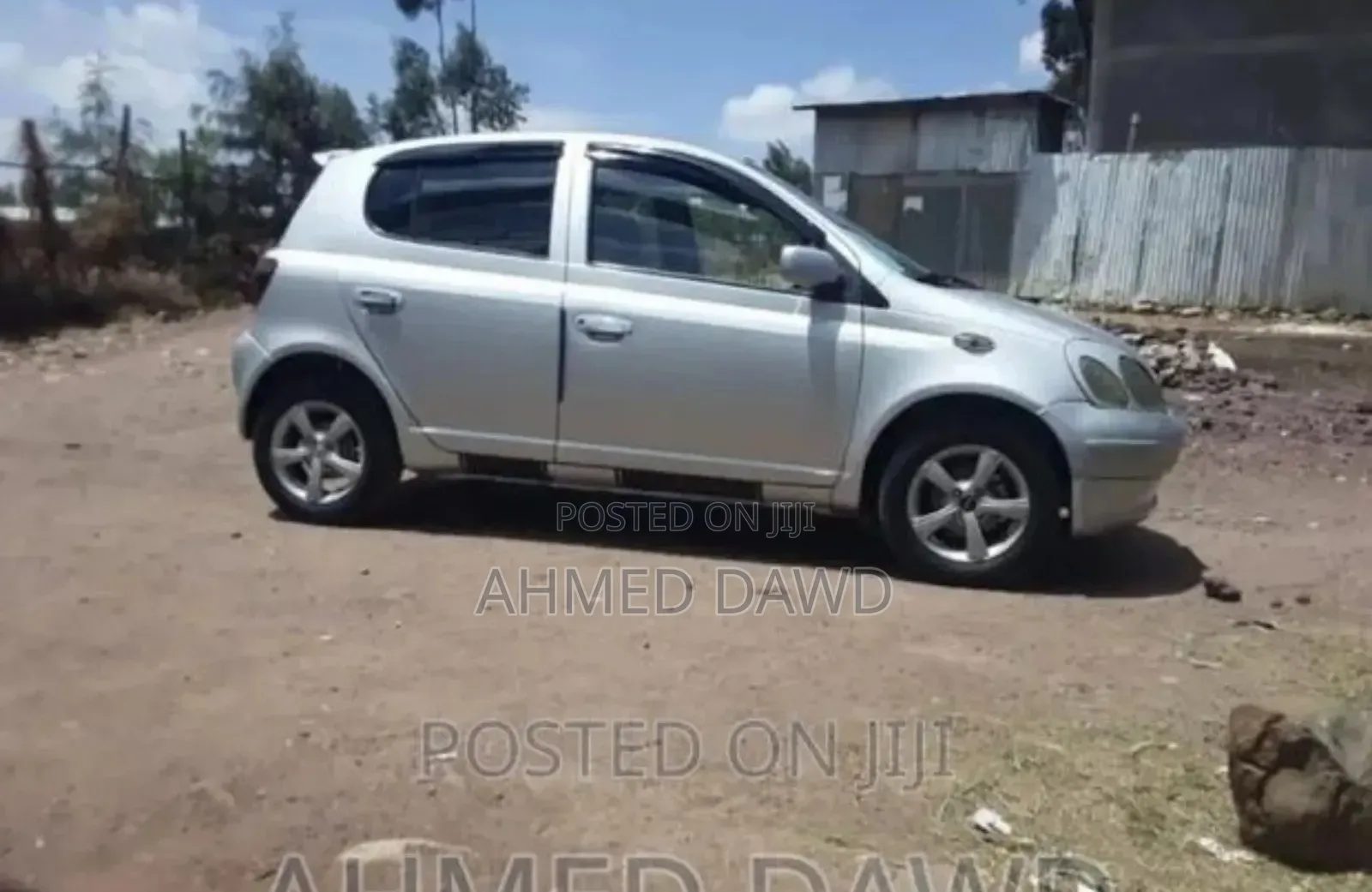 Toyota Vitz 2001 Silver