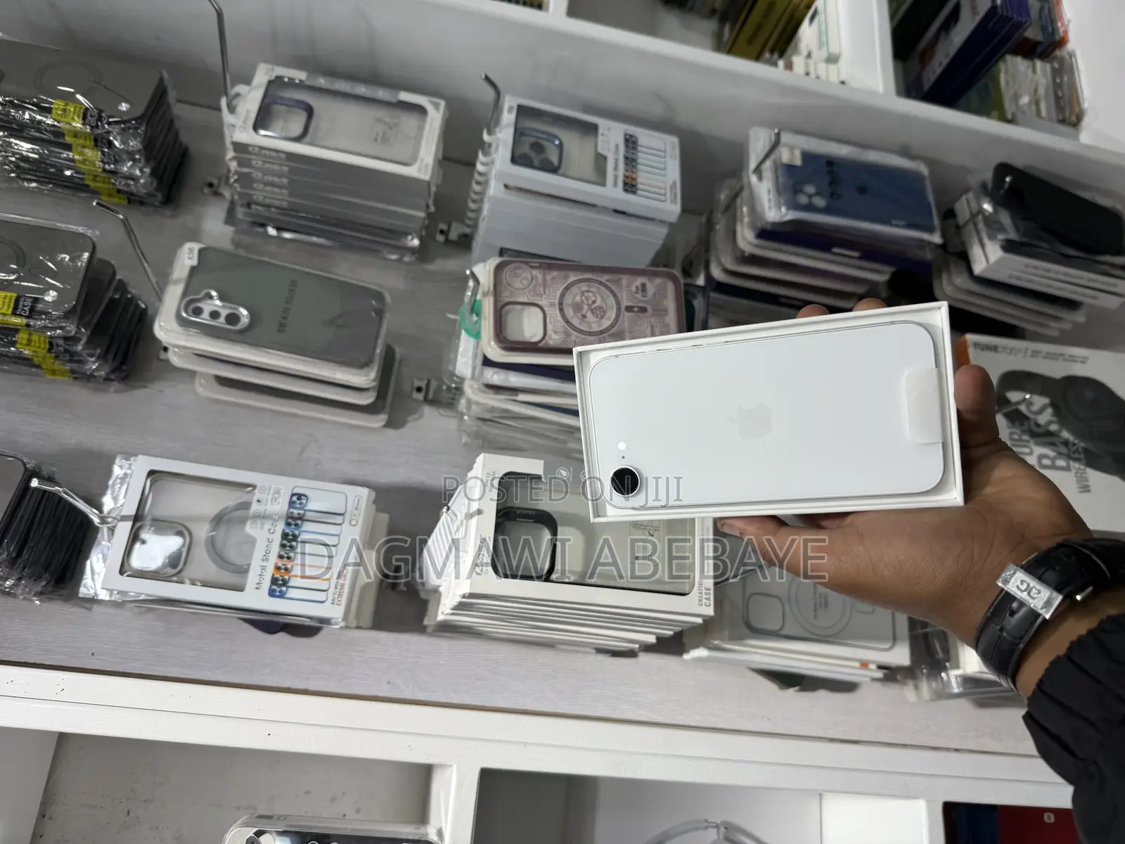 New Apple iPhone 16e 128 GB White