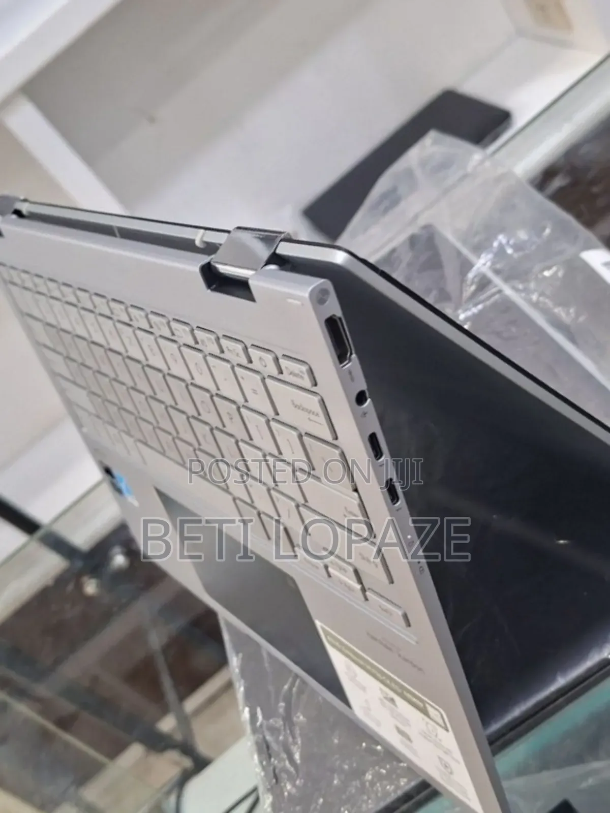 New Laptop Asus Zenbook 14 UX434 16GB Intel Core I7 SSD 500GB