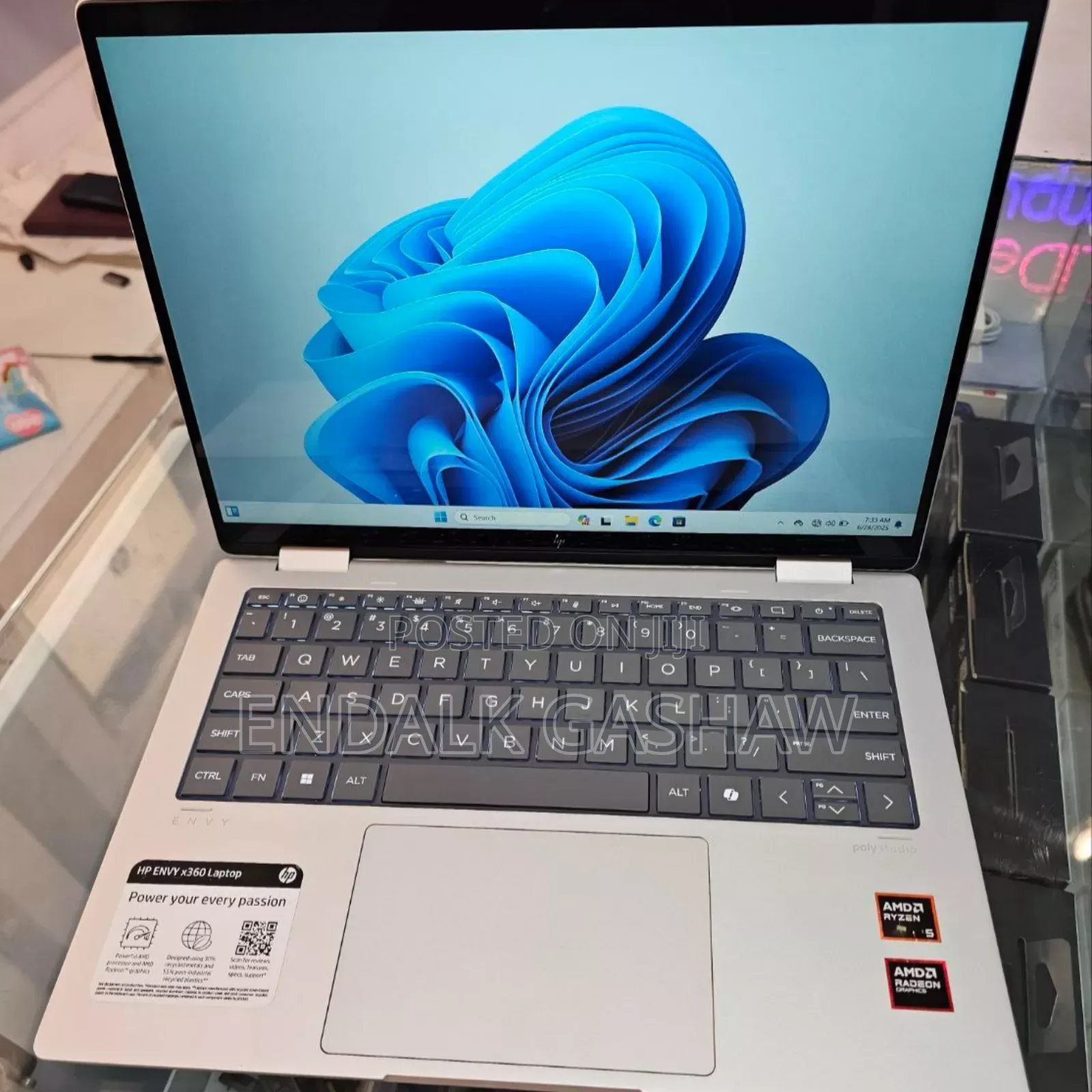 New Laptop HP Envy X360 16GB AMD Ryzen 5 SSD 512GB