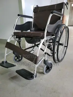 Photo - Toilet Wheelchair額声wheelchairىىwheelchair丞下wheelchair٤٤wheel