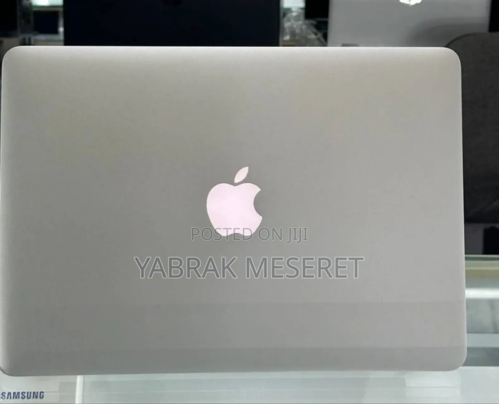 New Laptop Apple MacBook Pro 2015 8GB Intel Core I5 SSD 128GB