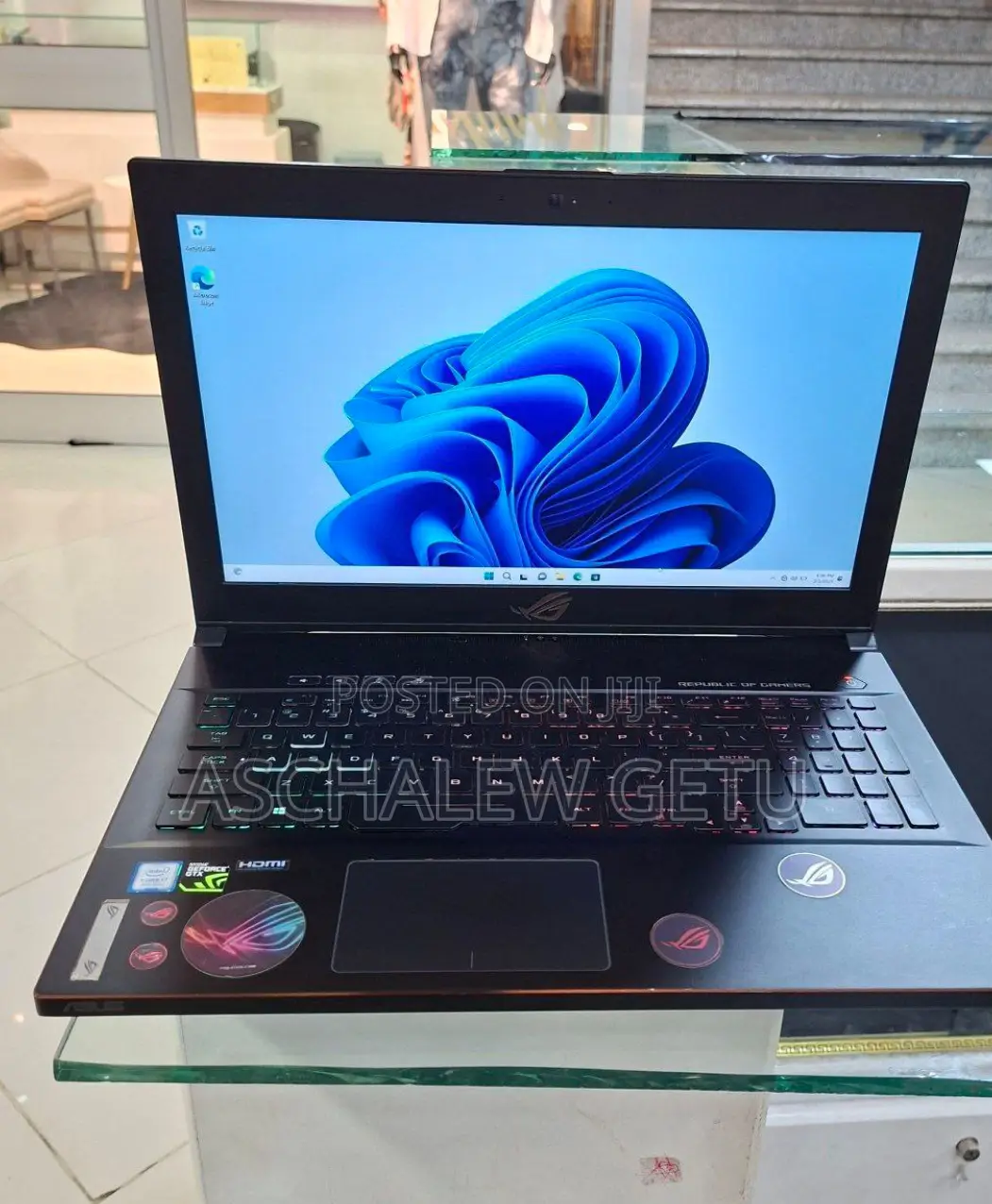 New Laptop Asus ROG Zephyrus G15 16GB Intel Core I7 SSD 128GB