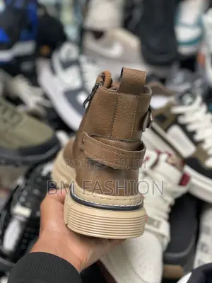 Classic Mens Leather Boots Fashion for Summer