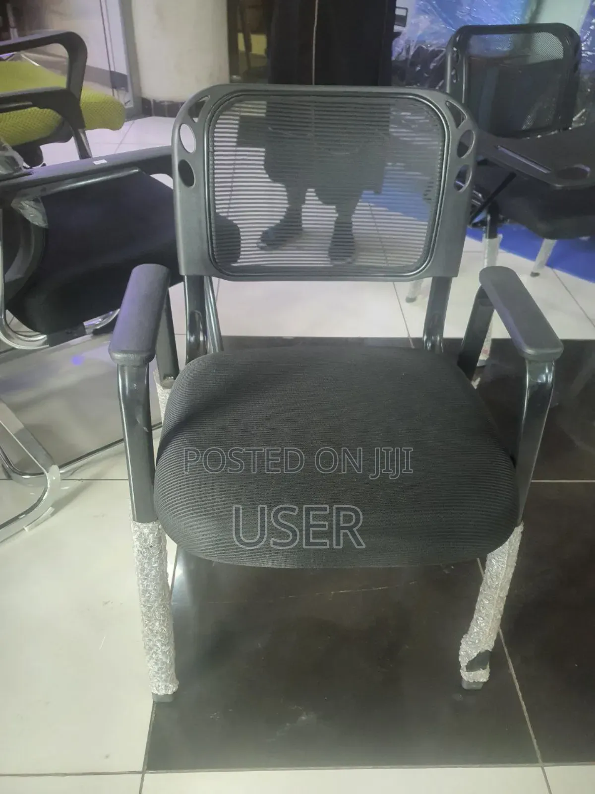 Gust Chair