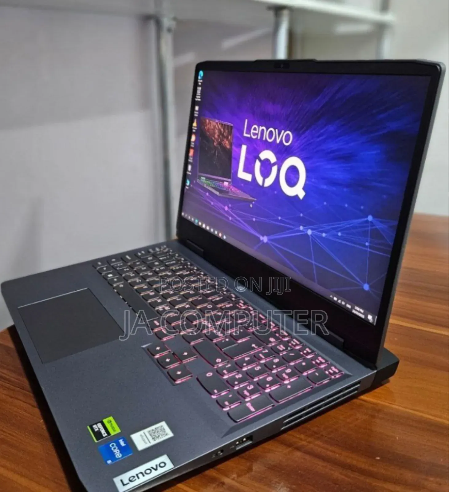 New Laptop Lenovo LOQ 15IRH8 16GB Intel Core I5 SSD 512GB