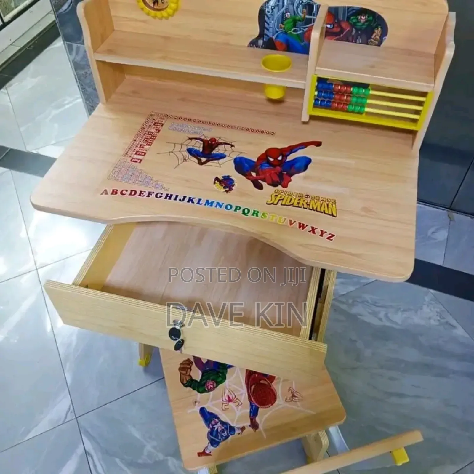 High Quality Kid's Studying Table