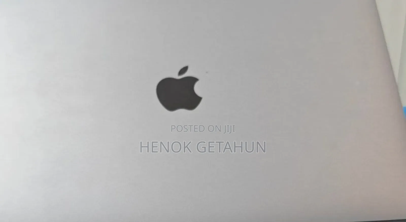 New Laptop Apple MacBook Pro 2022 M2 8GB Intel Core M2 SSD 256GB