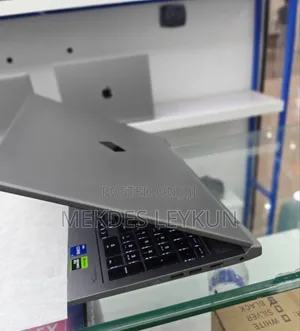 New Laptop HP Omen 15 32GB Intel Core I7 SSD 1T