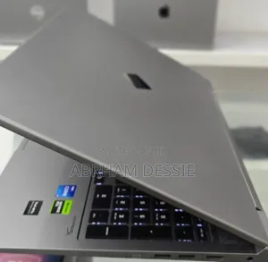 New Laptop HP 32GB Intel Core I7 SSD 1T