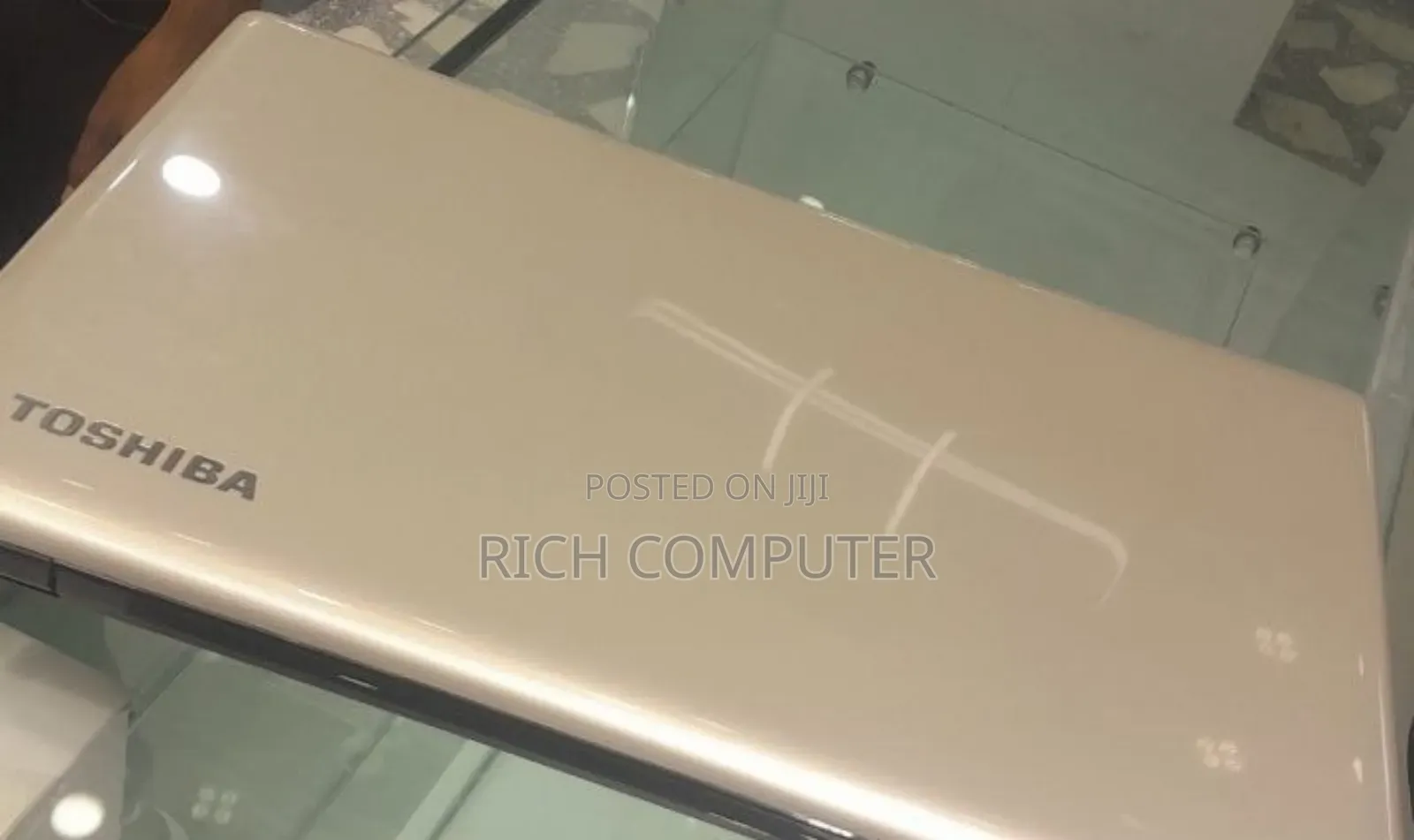 New Laptop Toshiba Satellite C55 8GB AMD Ryzen 5 SSD 1T