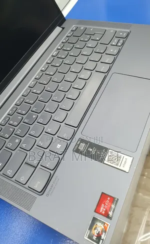 Photo - New Laptop Lenovo Yoga 700 16GB AMD Ryzen 7 SSD 1T