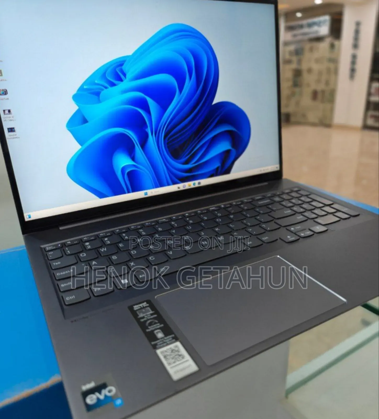 New Laptop Lenovo ThinkPad Yoga 32GB Intel Core I7 SSD 1T