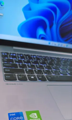 Photo - New Laptop Lenovo Ideapad 3 16GB Intel Core I7 SSD 512GB