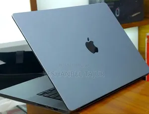 New Laptop Apple MacBook Pro M1 16GB Apple M1 Pro SSD 1T