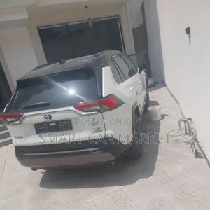 New Toyota RAV4 2024 White