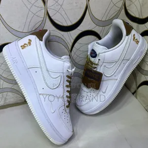 Photo - Nike Air Force 1972