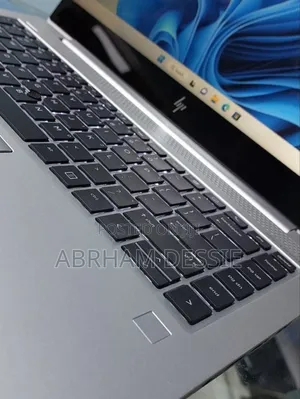 Photo - New Laptop HP EliteBook 840 G5 16GB Intel Core I7 SSD 512GB