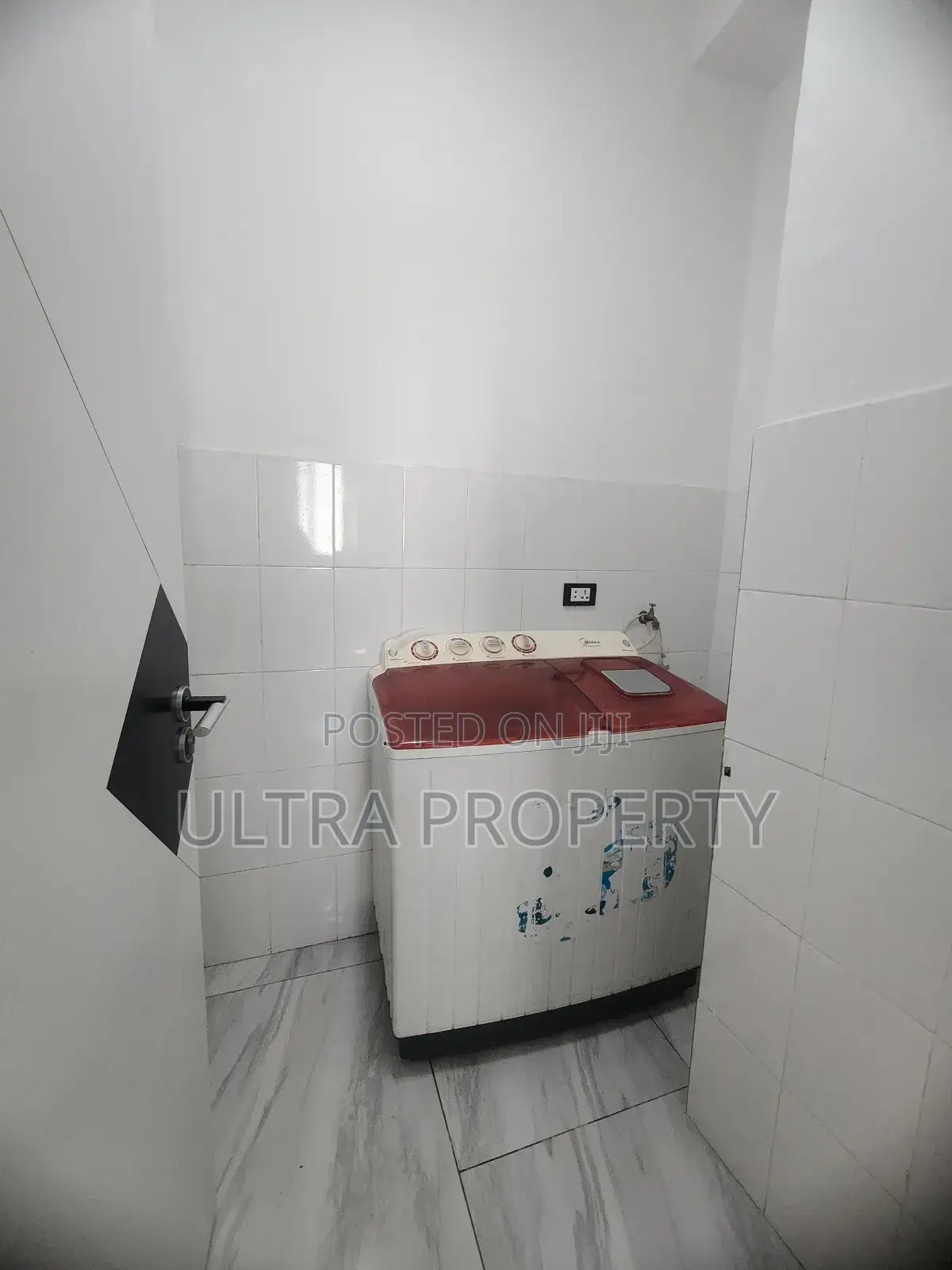 Furnished 3bdrm Apartment in Bole for rent