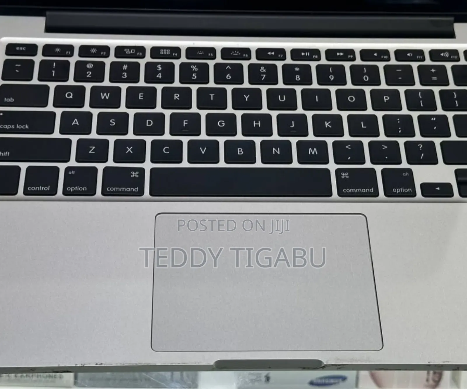 New Laptop Apple MacBook Pro 2015 8GB Intel Core I5 SSD 128GB