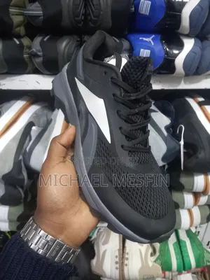 Photo - Reebok Mans Shose