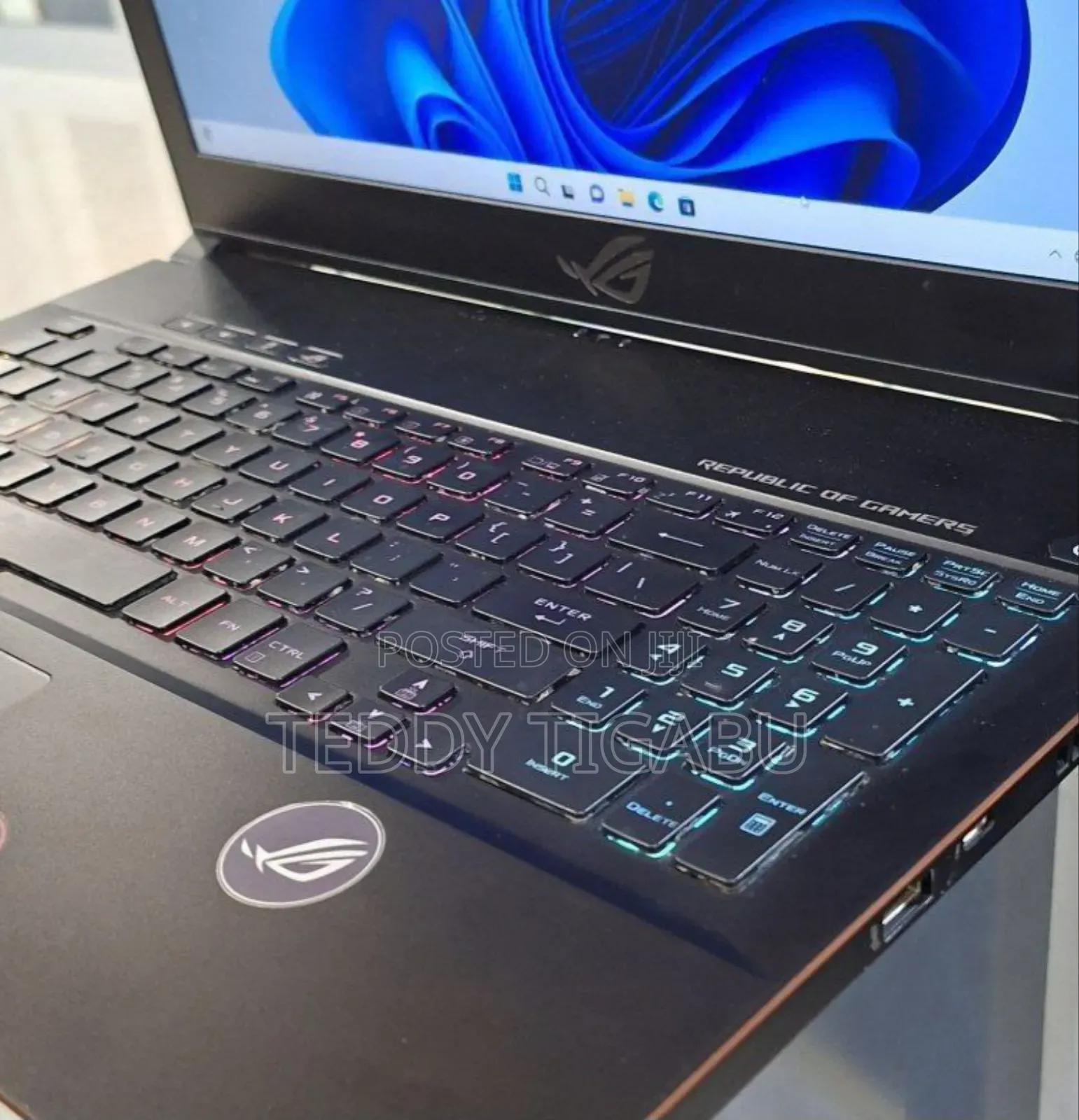 New Laptop Asus ROG Strix G15 16GB AMD Ryzen 9 SSD 1T