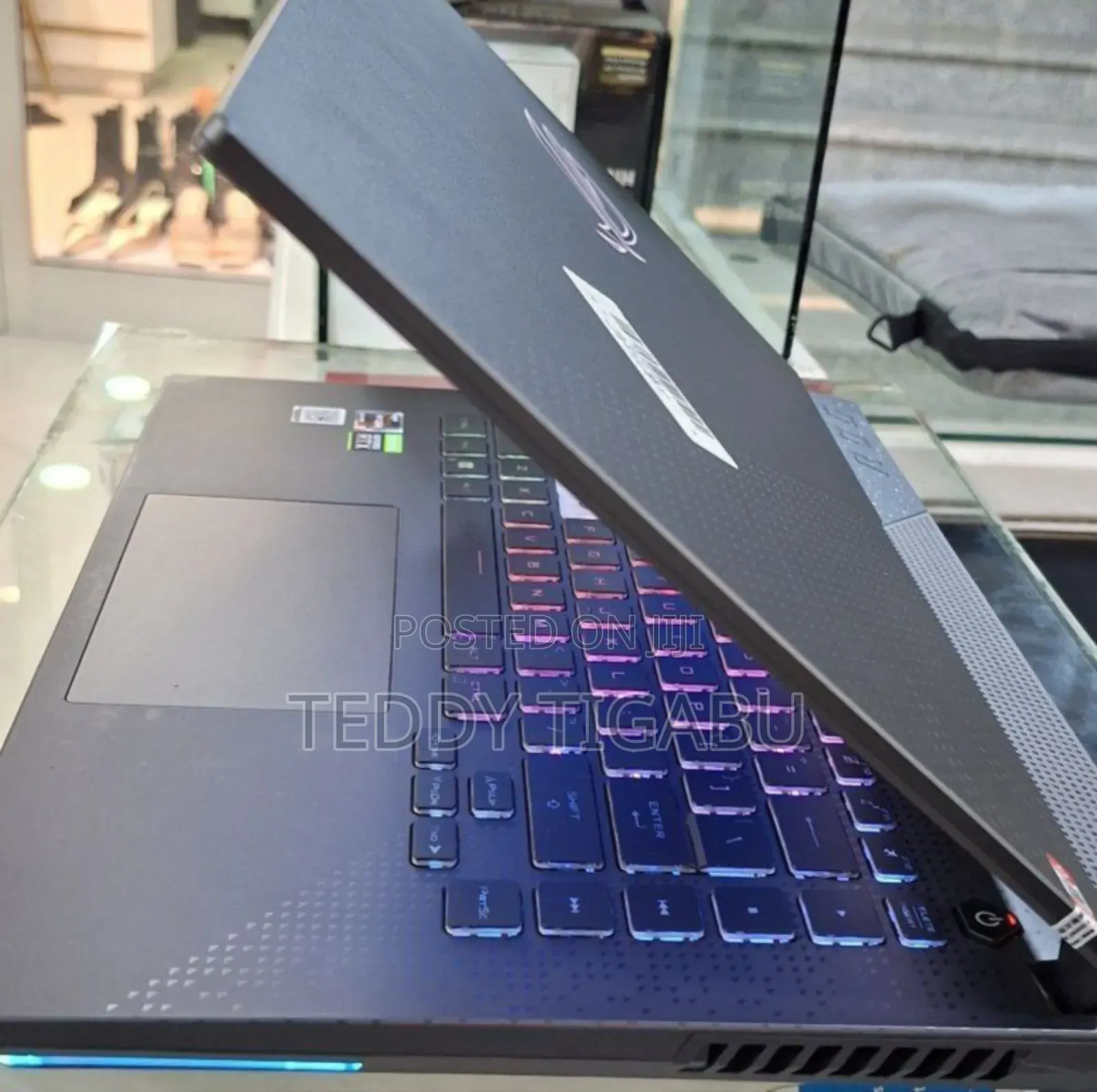 New Laptop Asus ROG Strix G15 16GB AMD Ryzen 9 SSD 1T