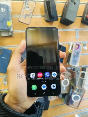 Photo - Samsung Galaxy S22 5G 256 GB Black