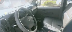 Toyota Land Cruiser 2012 White