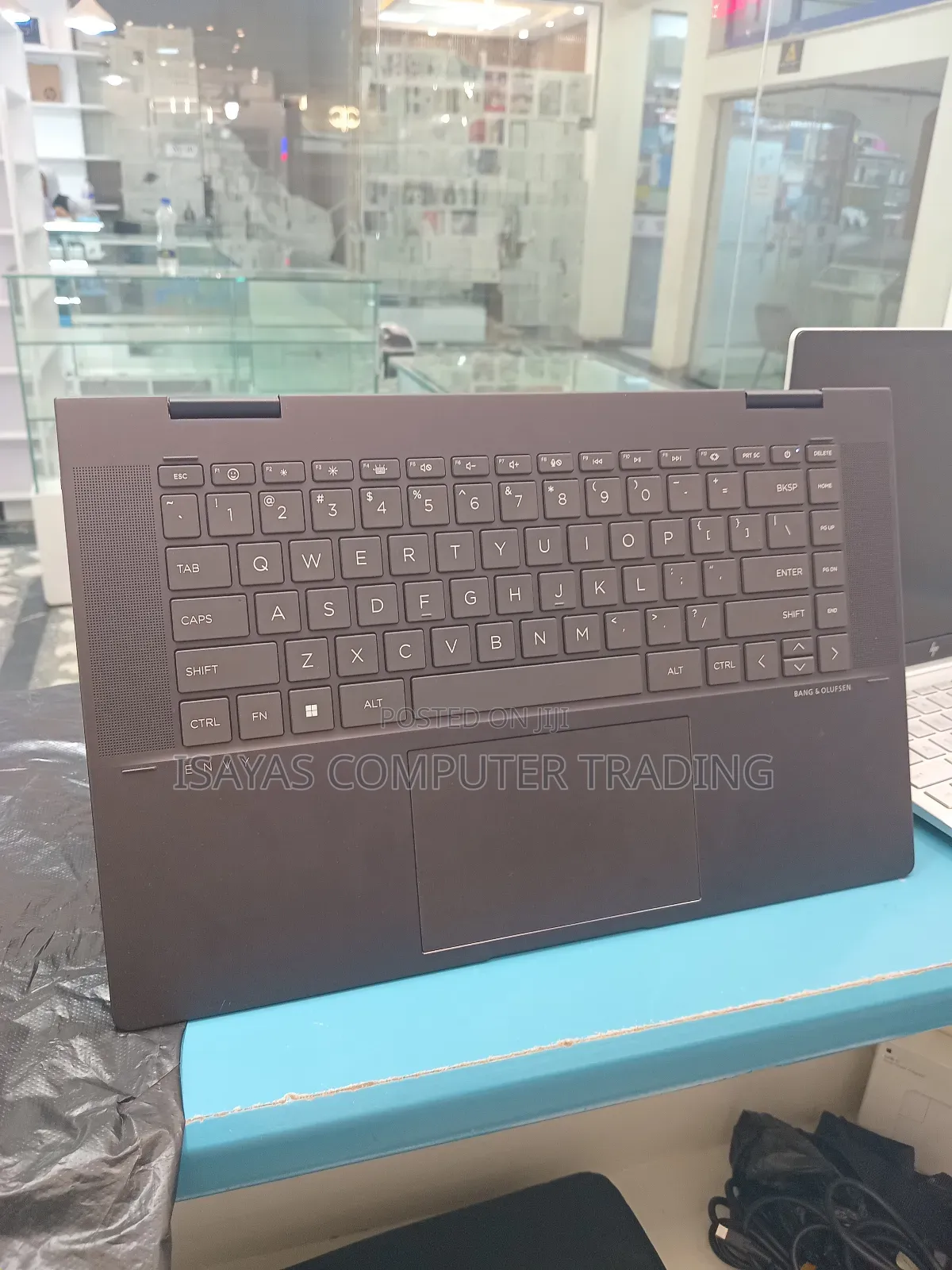 New Laptop HP Envy X360 8GB AMD Ryzen 5 SSD 512GB