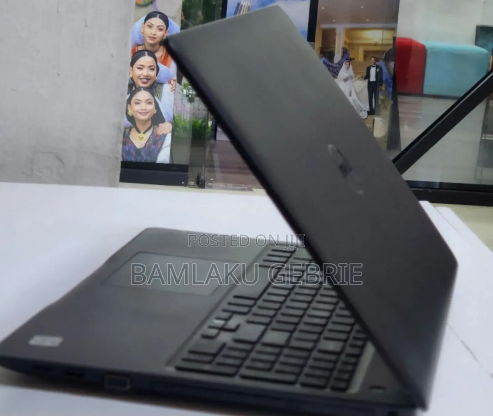 New Laptop Dell Vostro DVCI309 8GB Intel Core I5 SSD 512GB