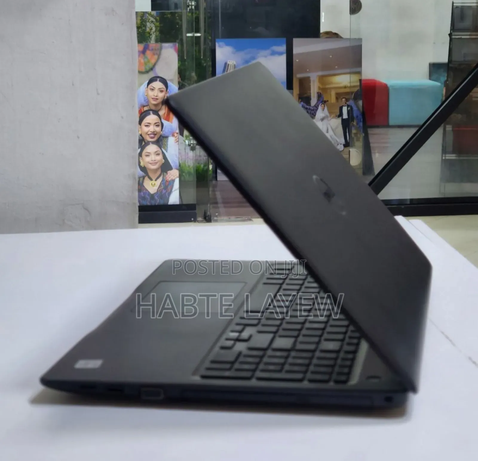 New Laptop Dell Vostro V13 8GB Intel Core I5 SSD 512GB