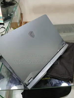 New Laptop MSI Raider GE76 12UGS 16GB Intel Core I9 SSD 1T