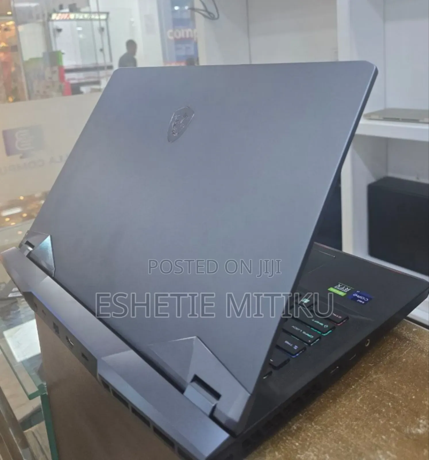 New Laptop MSI Raider GE76 12UGS 16GB Intel Core I9 SSD 1T