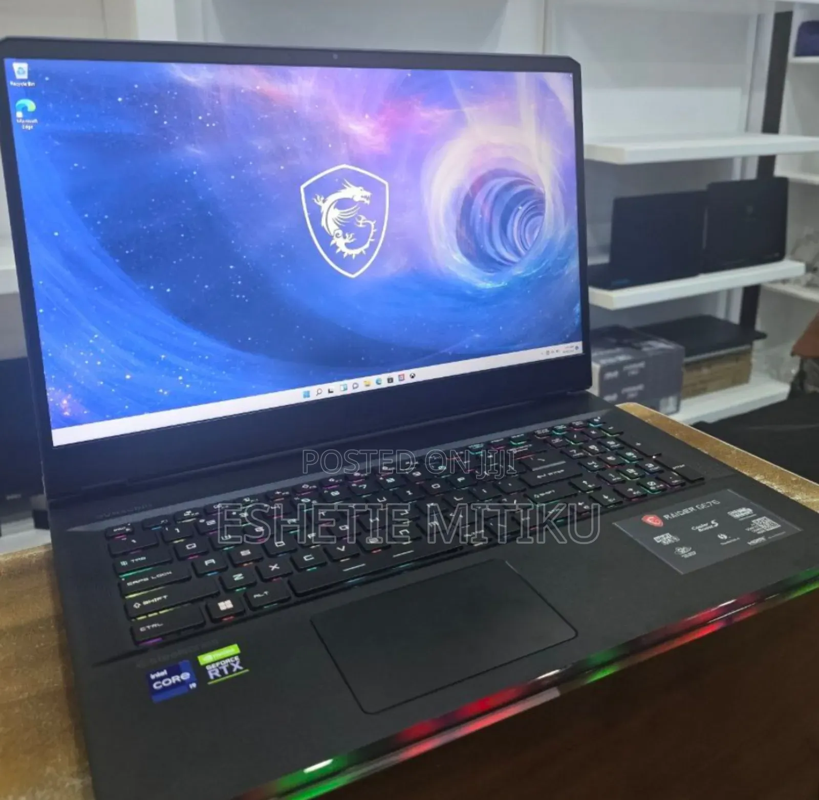 New Laptop MSI Raider GE76 12UGS 16GB Intel Core I9 SSD 1T