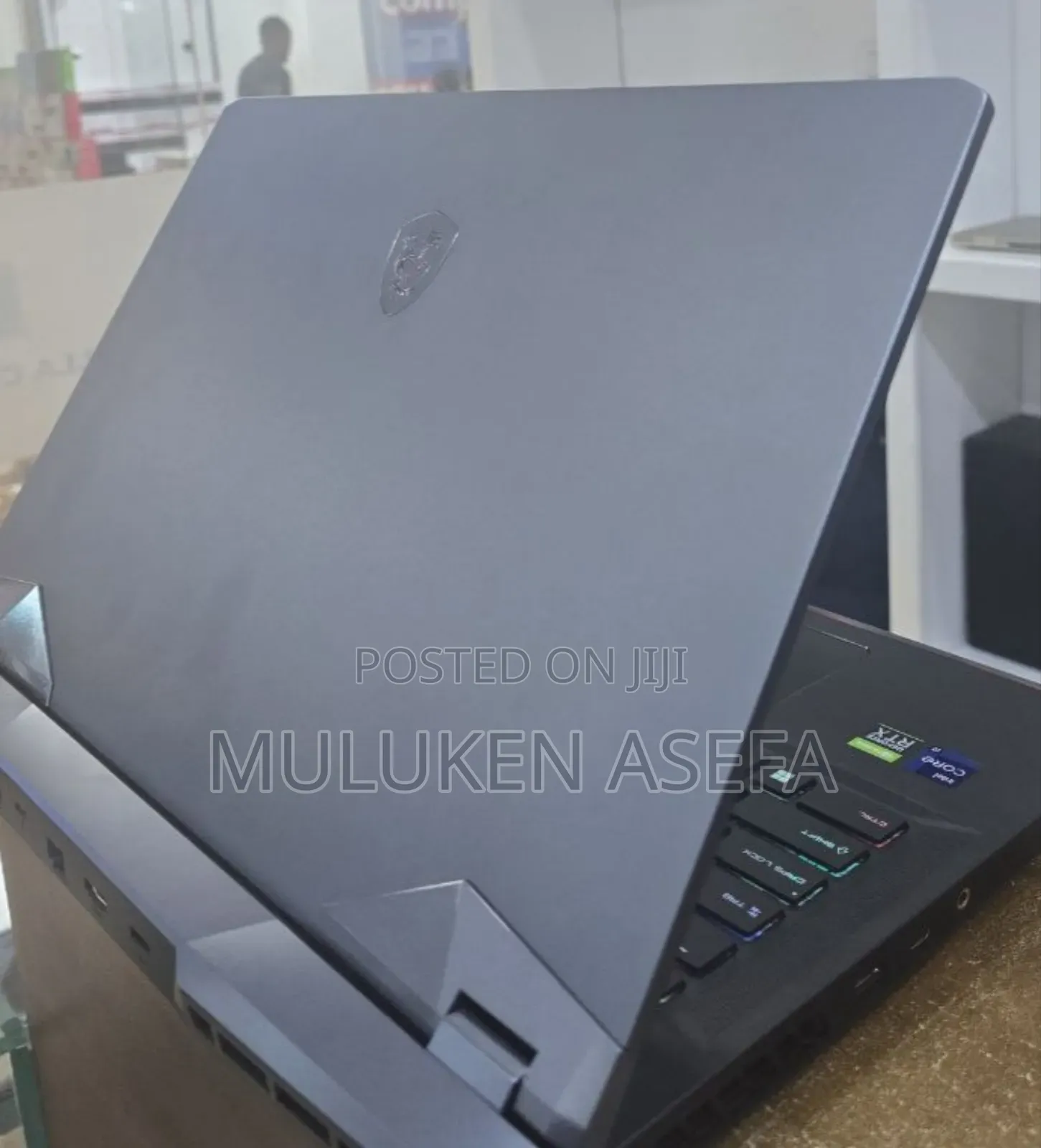 New Laptop MSI Raider GE76 12UGS 16GB Intel Core I9 SSD 1T