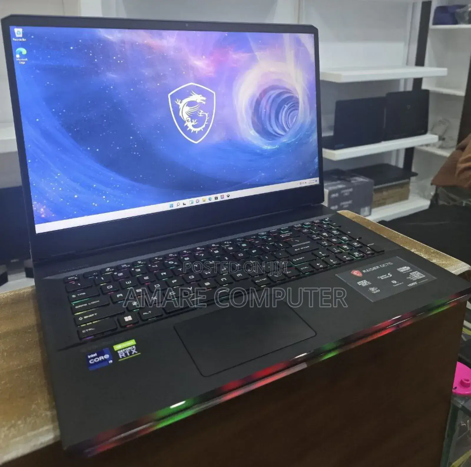 New Laptop MSI Raider GE76 12UGS 16GB Intel Core I9 SSD 1T