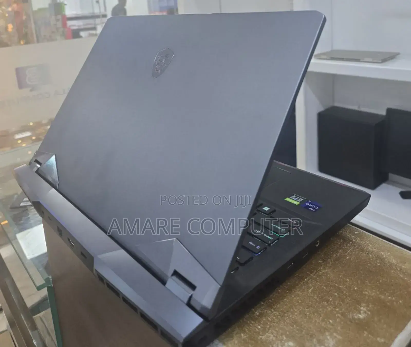 New Laptop MSI Raider GE76 12UGS 16GB Intel Core I9 SSD 1T